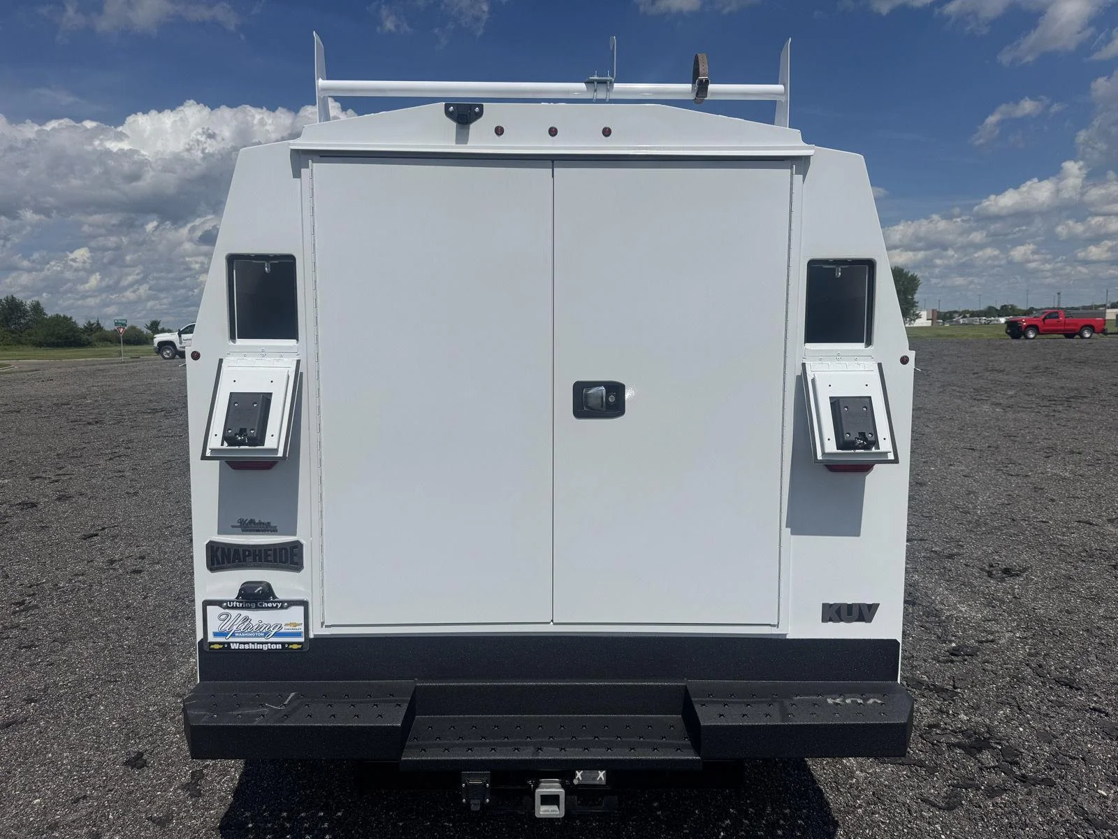 New 2026 Summit White Chevrolet 1WT image 4