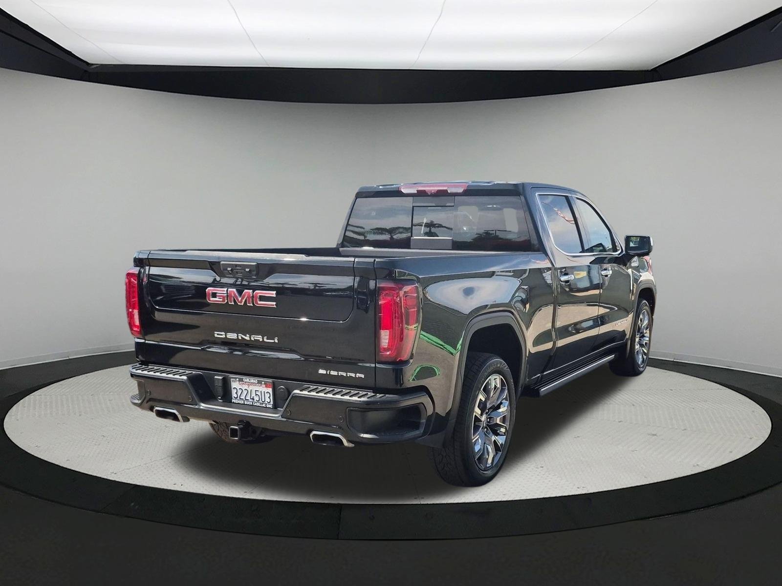 Used 2023 ONYX BLACK GMC Denali image 5