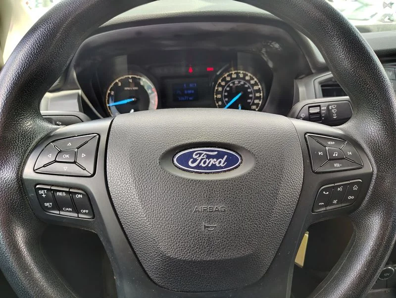 Used 2019 Blue Ford XL image 11