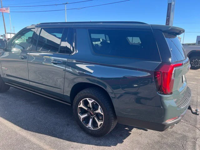 Used 2026 Midnight Pine GMC AT4 Ultimate image 6