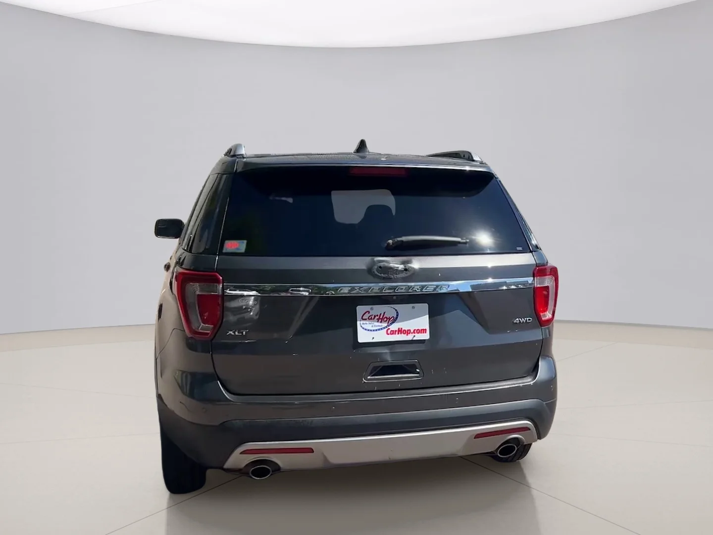 Used 2017 Gray Ford XLT image 5