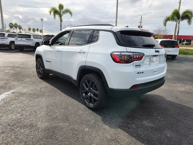 New 2026 Bright White Clear-Coat Exterior Paint Jeep Latitude image 8