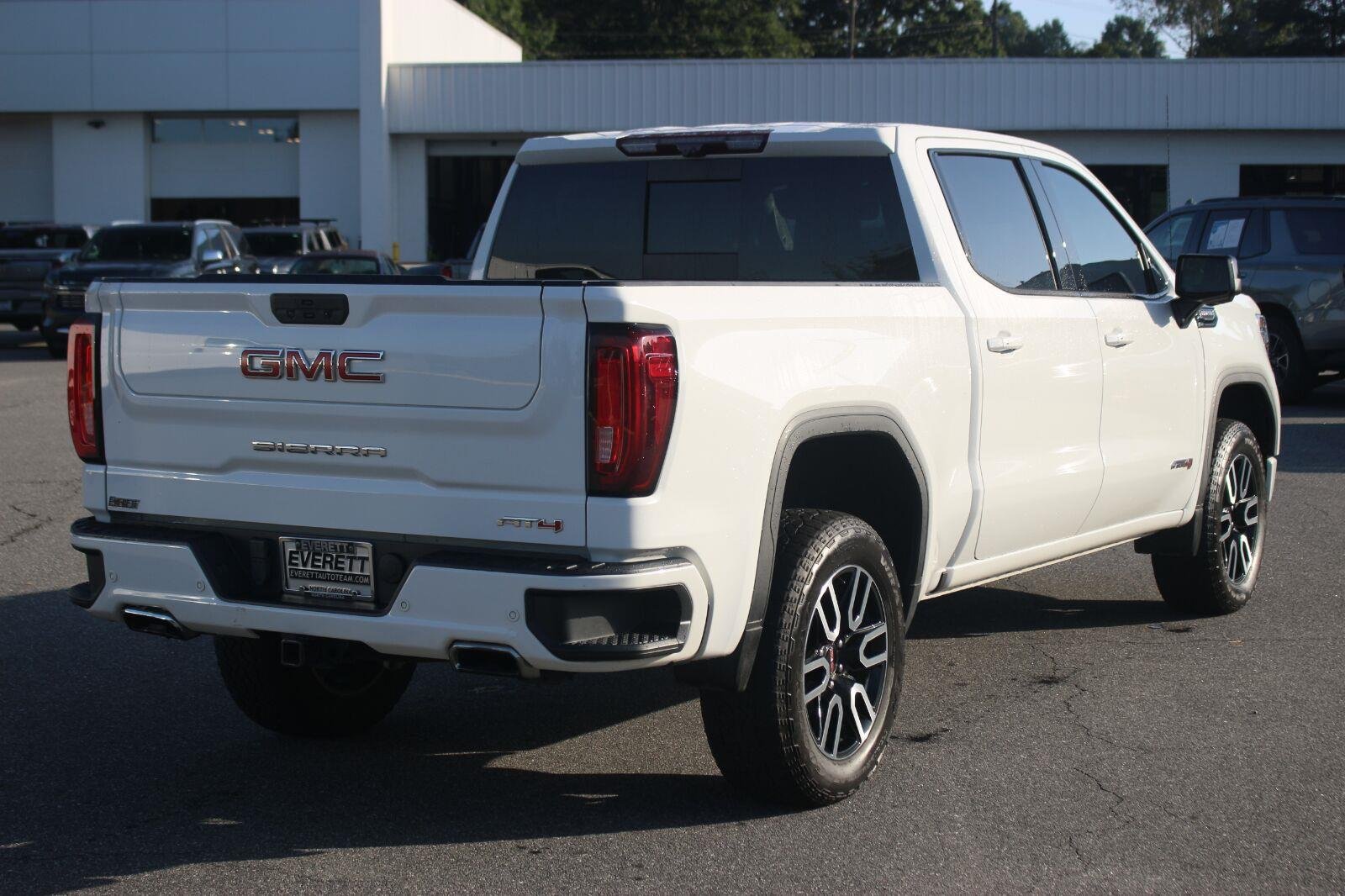 Used 2021 SUMMIT WHITE GMC AT4 image 7