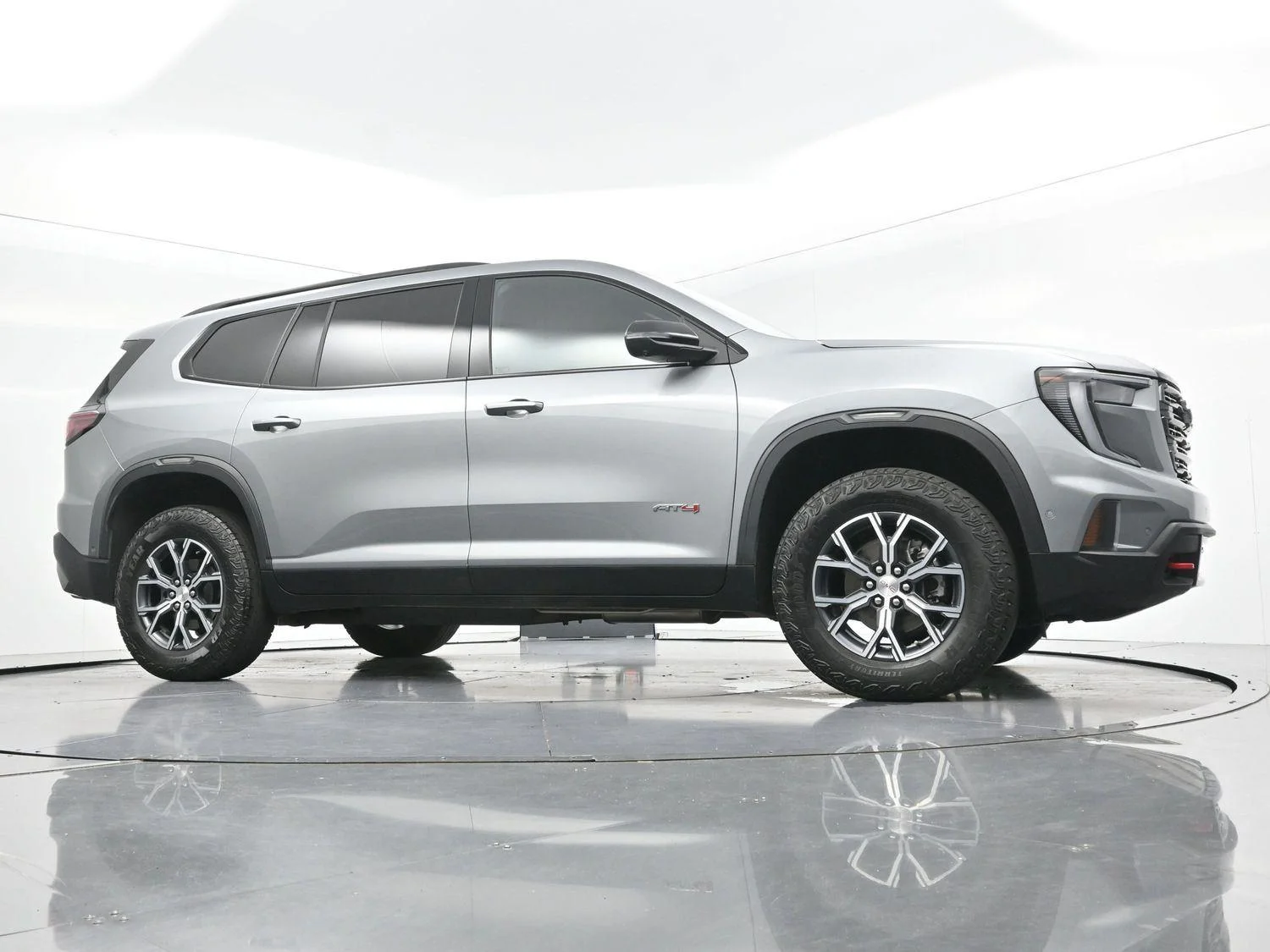 Used 2025 Sterling Metallic GMC AT4 image 52