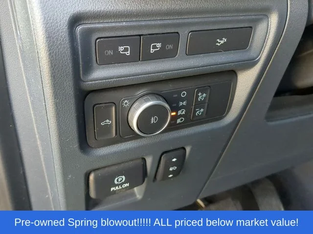 Used 2022 Black Ford Lariat image 25