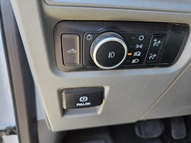 Used 2024 Oxford White Ford XLT image 13