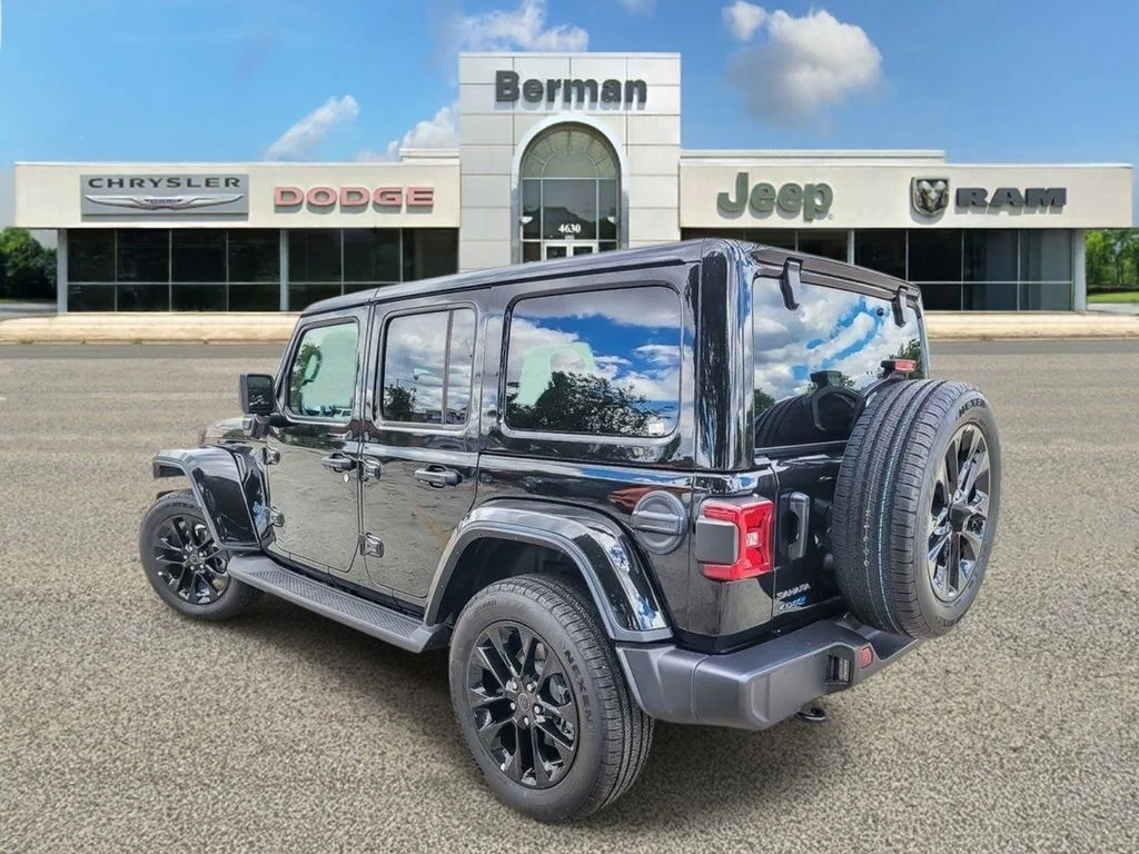 Certified Used 2025 Black Jeep Sahara 4xe image 9