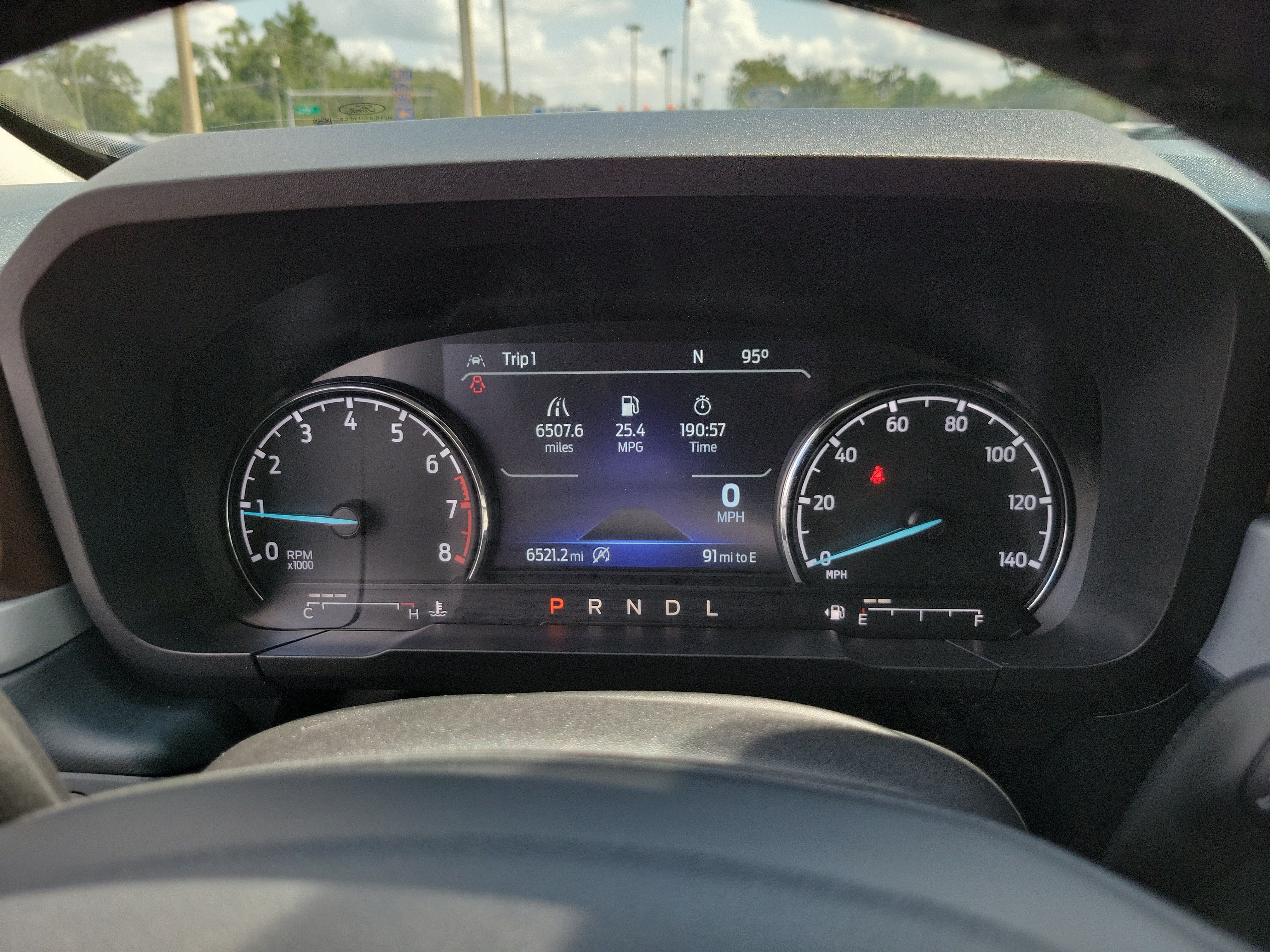 Used 2024 Gray Metallic Ford LARIAT image 27