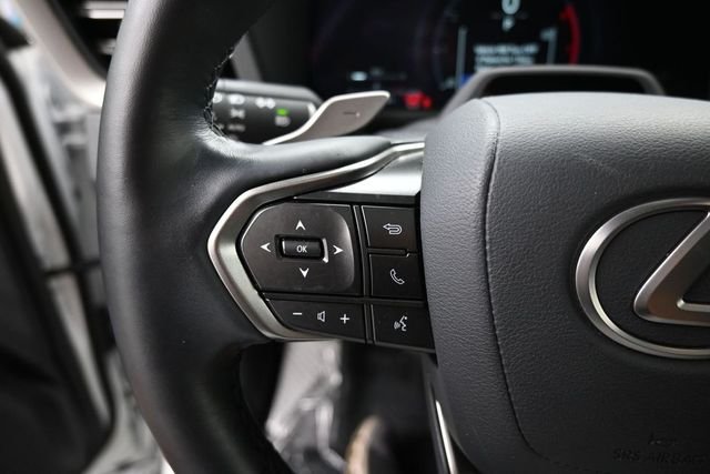 Used 2024 White Lexus 550 Premium image 33