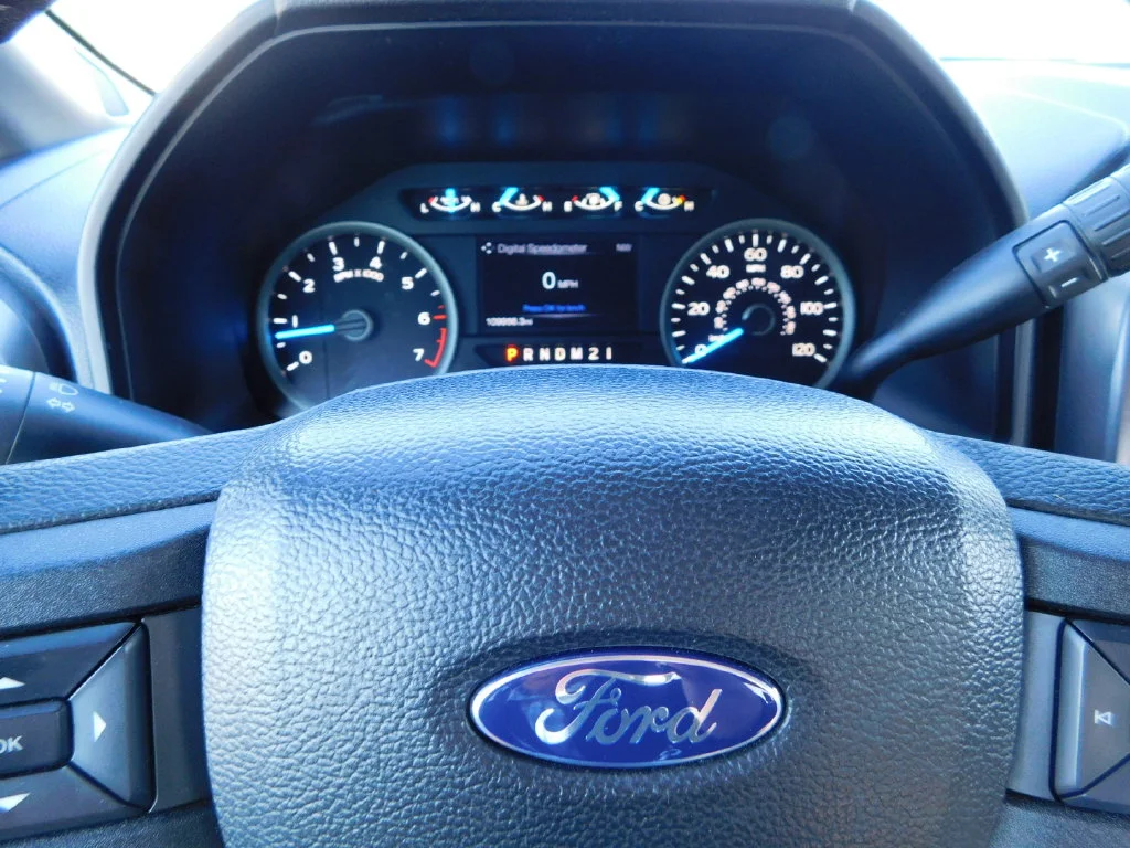 Used 2016 Ruby Red Metallic Tinted Clearcoat Ford XLT image 32