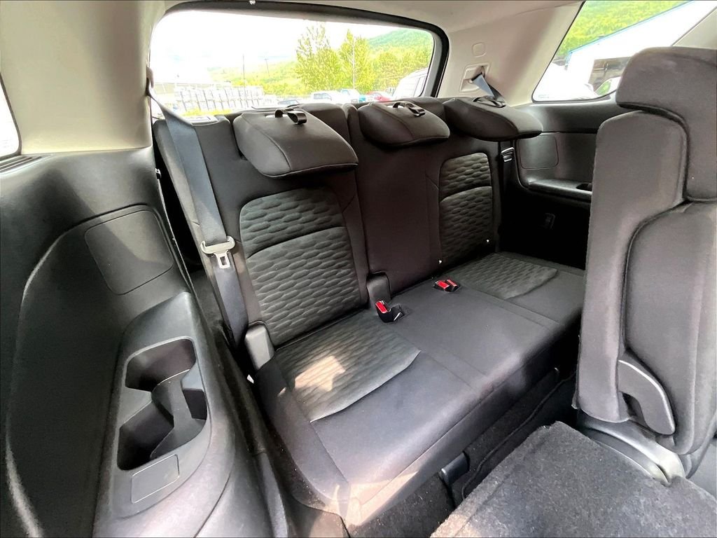 Used 2025 Glacier White Nissan SV image 17