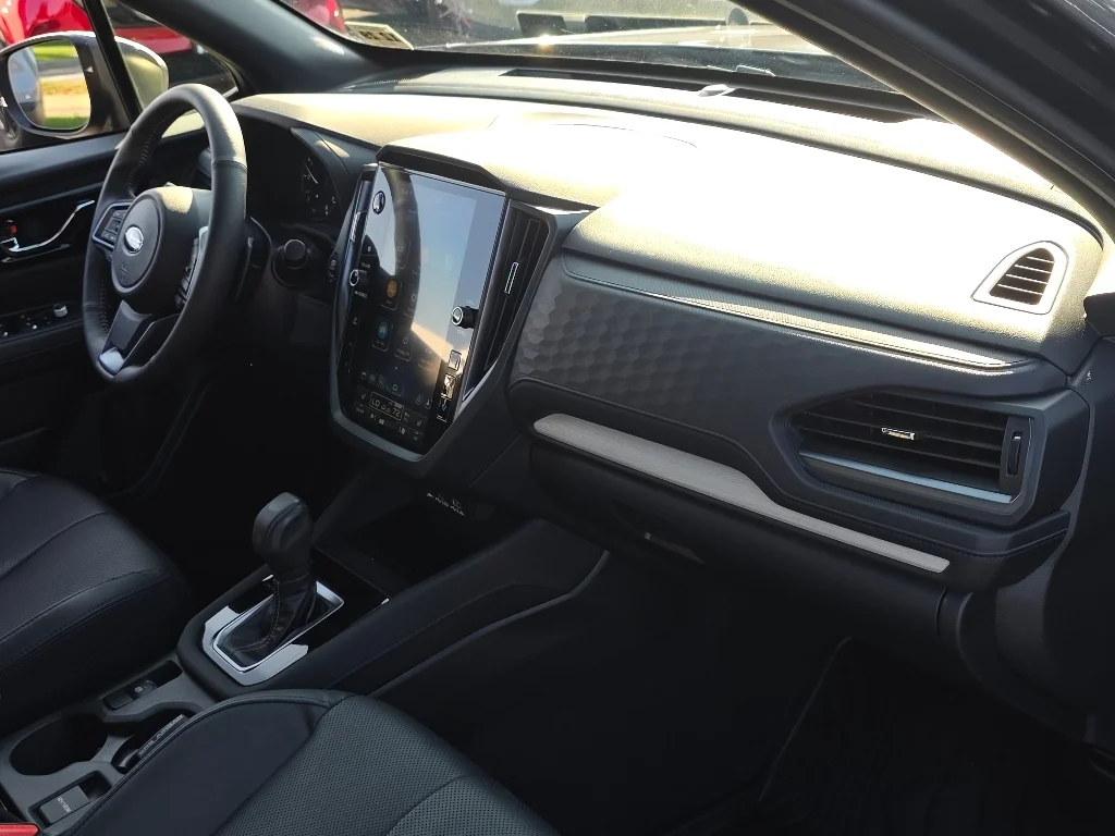 Used 2025 Magnetite Gray Metallic Subaru Limited image 21