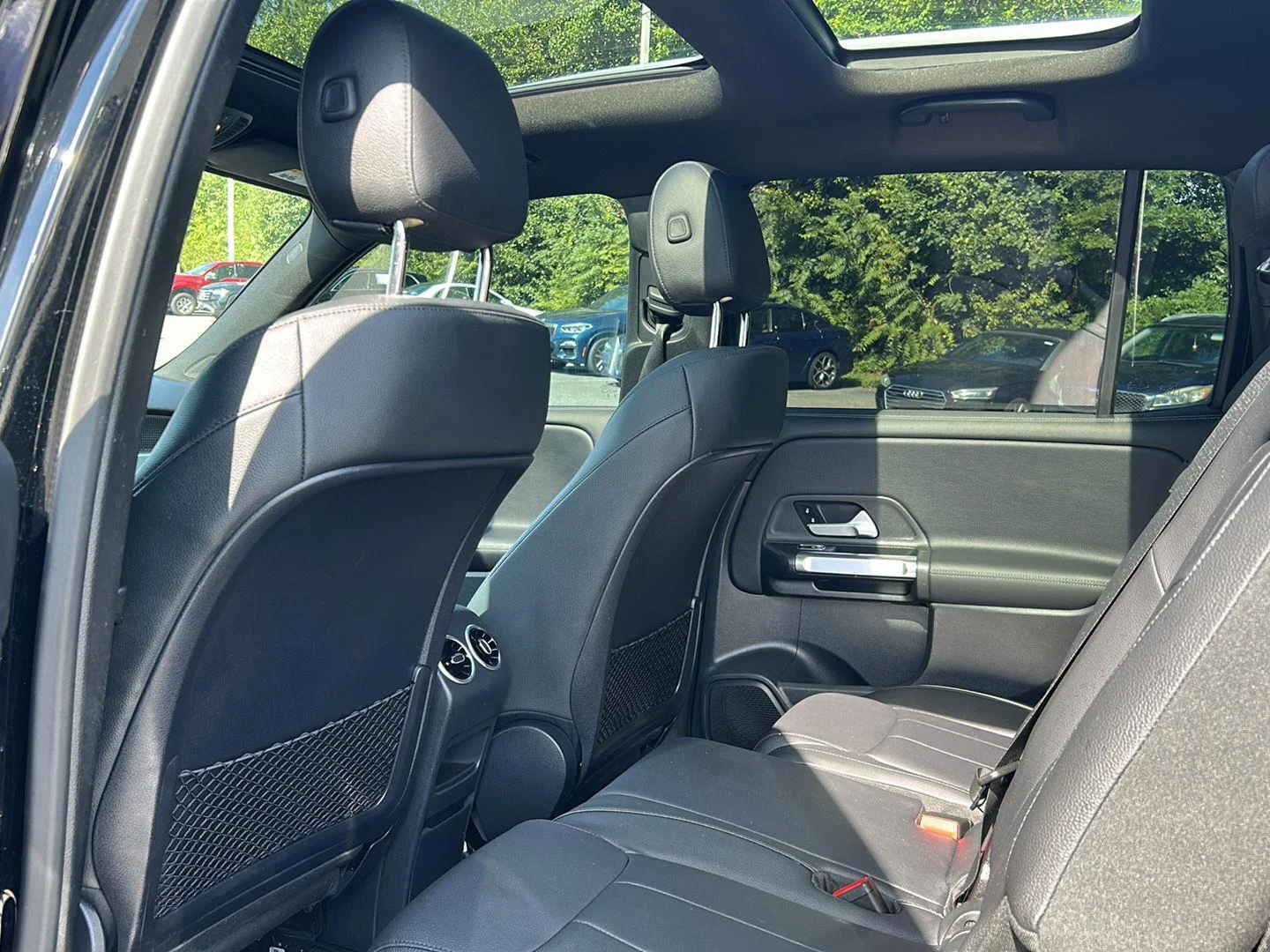 Used 2023 Night Black Mercedes-Benz GLB 250 image 14