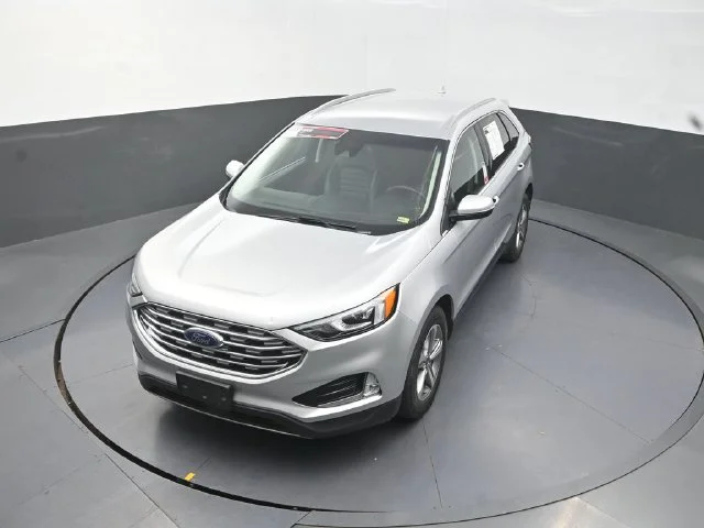 Used 2019 Silver Ford SEL image 13