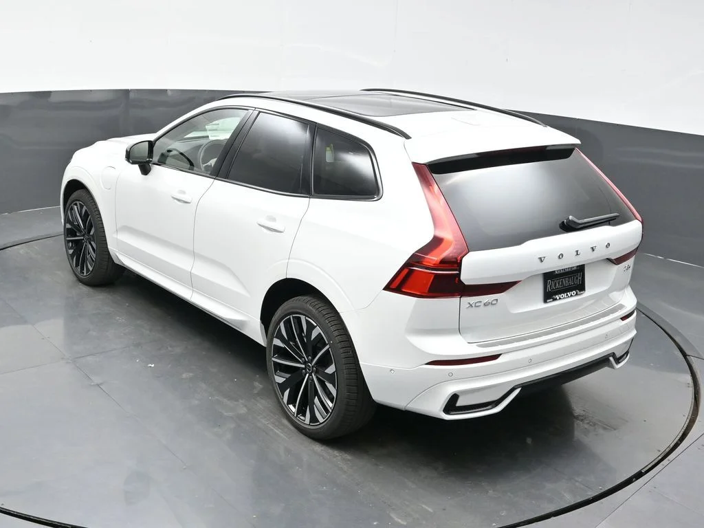 New 2026 White Volvo T8 Ultra image 49