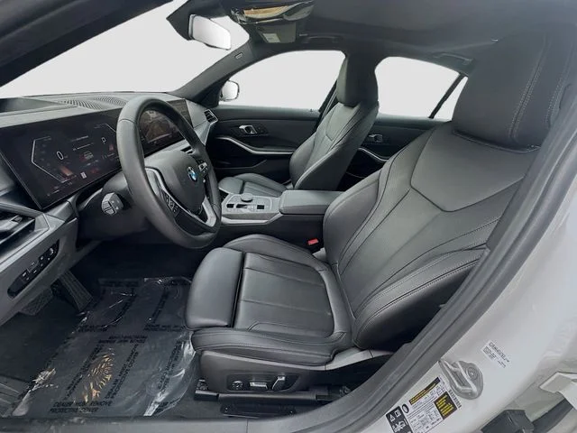 2024 BMW 3 Series 330i - Photo 18