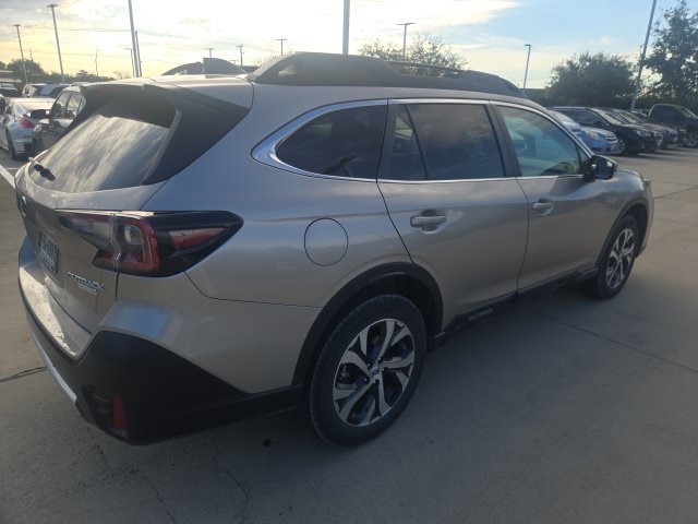 Used 2020  Subaru Limited image 3