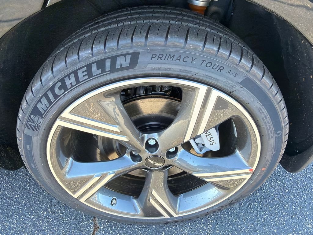 New 2026 Black Genesis 2.5T Prestige image 20