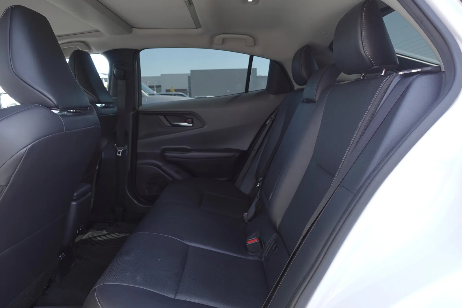 Used 2023 Wind Chill Pearl Toyota Limited image 12