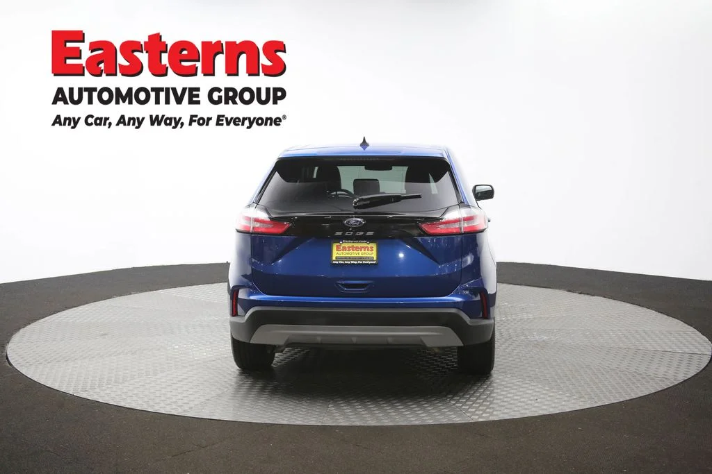 Used 2021 Blue Ford SEL image 36