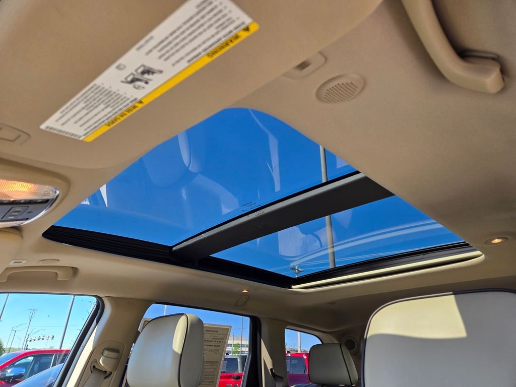 Used 2019 Red Jeep Overland image 29