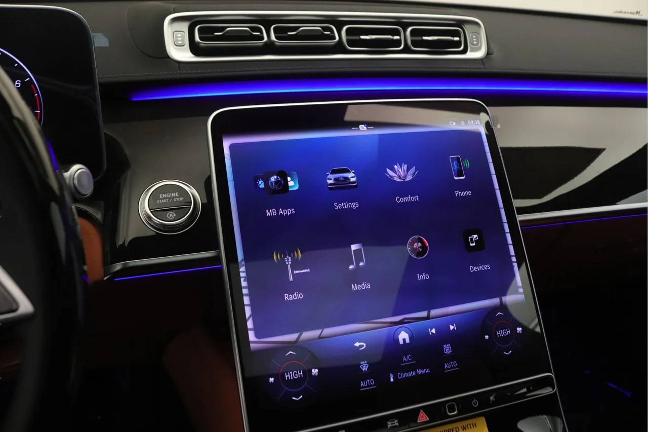 New 2026 Obsidian Black Metallic Mercedes-Benz S 580 4MATIC® image 5