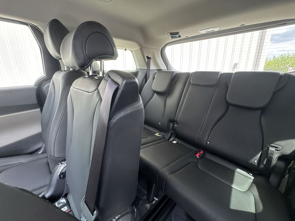 New 2026 White Kia EX image 23