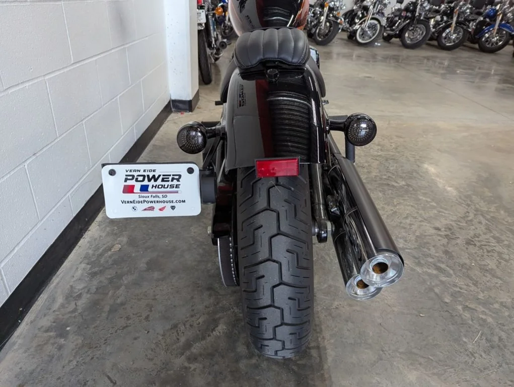 Used 2022 BLACK Harley-Davidson® FXBBS - Street Bob 114 image 10
