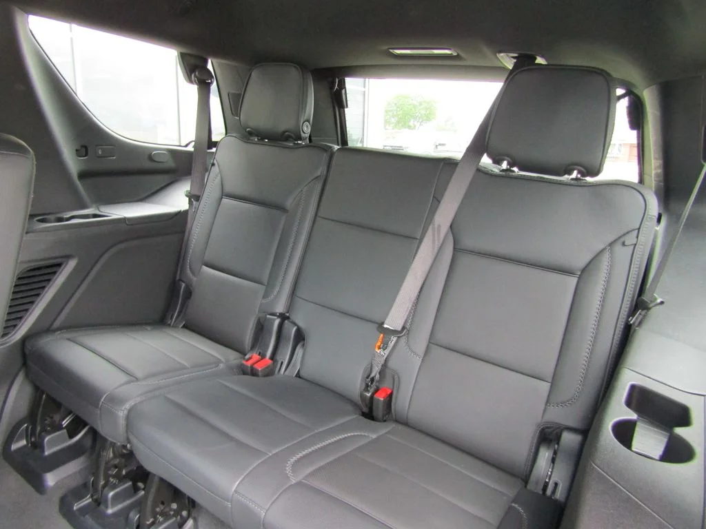 Used 2025 Summit White GMC Denali image 36