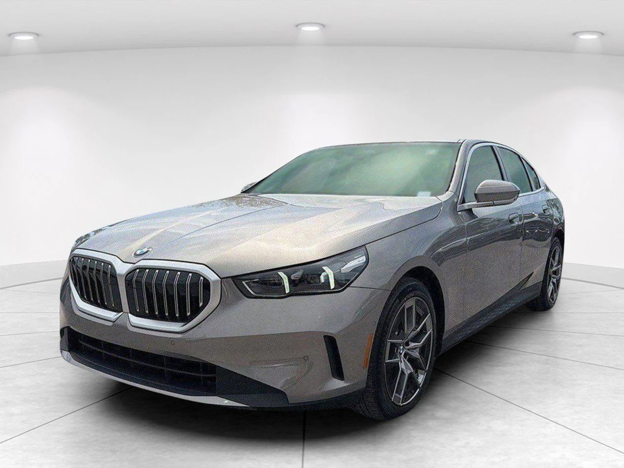 2026 BMW 5 Series 530i - Photo 8