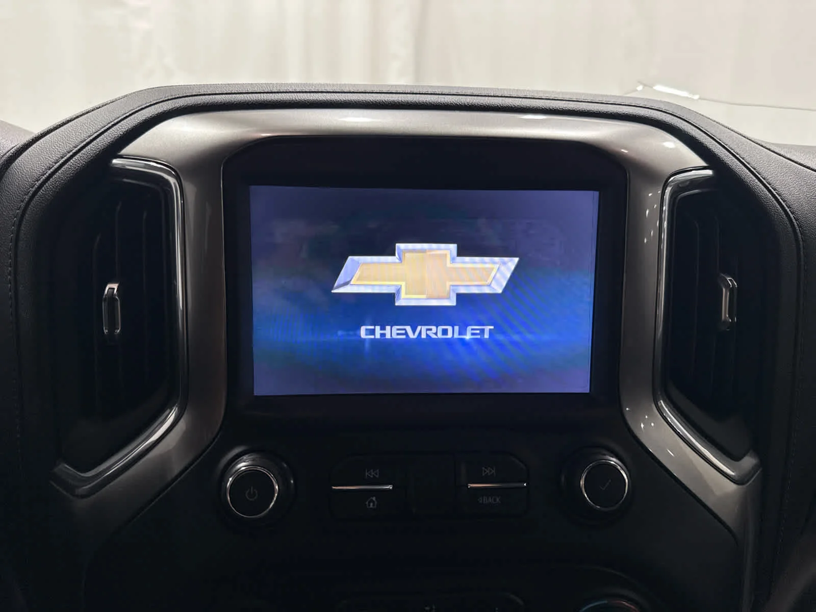 Used 2021 CHERRY RED TINTCOAT Chevrolet LT image 17
