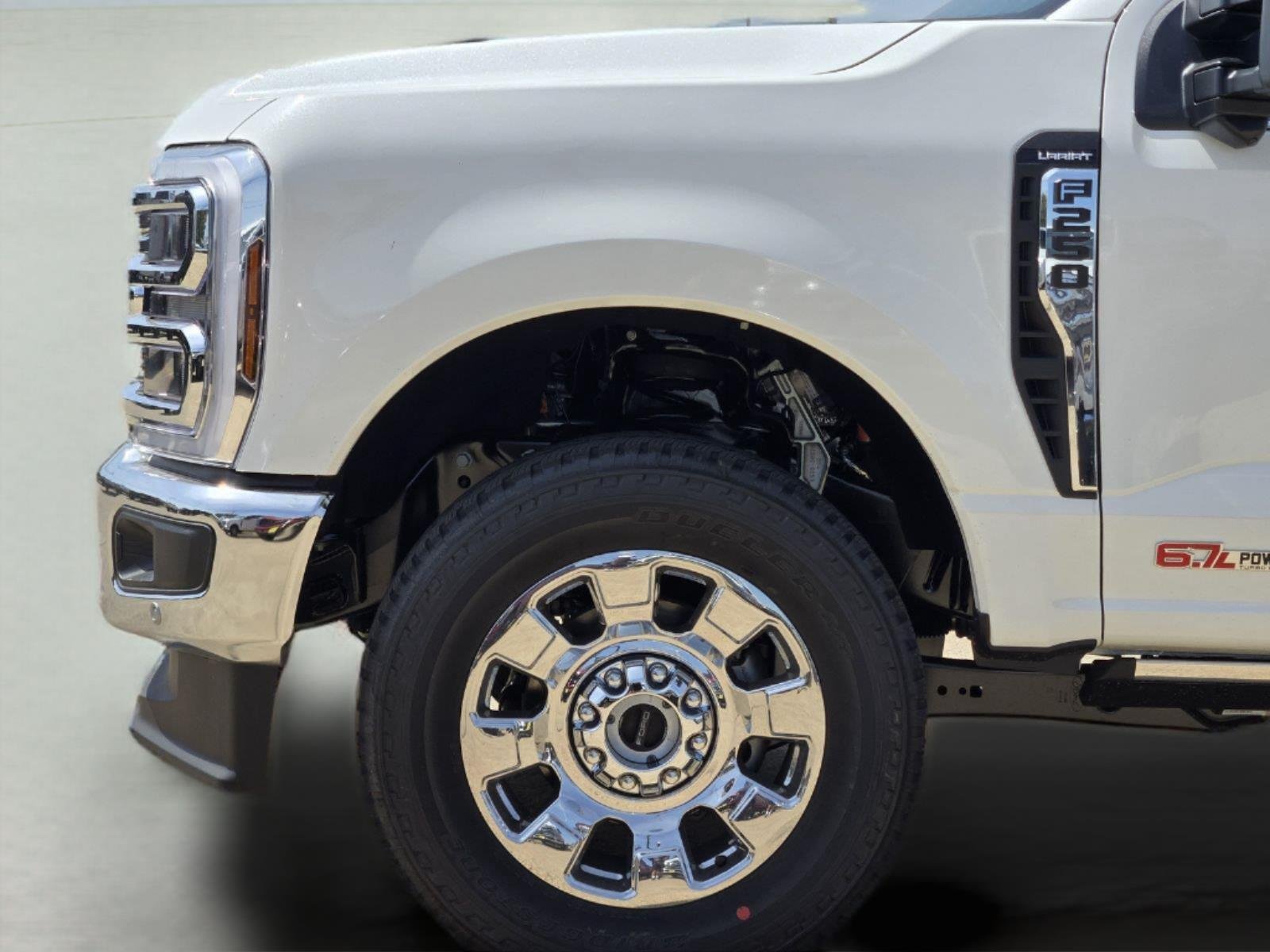 New 2026 Star White Metallic Tri-Coat Ford F-250® Lariat® image 6