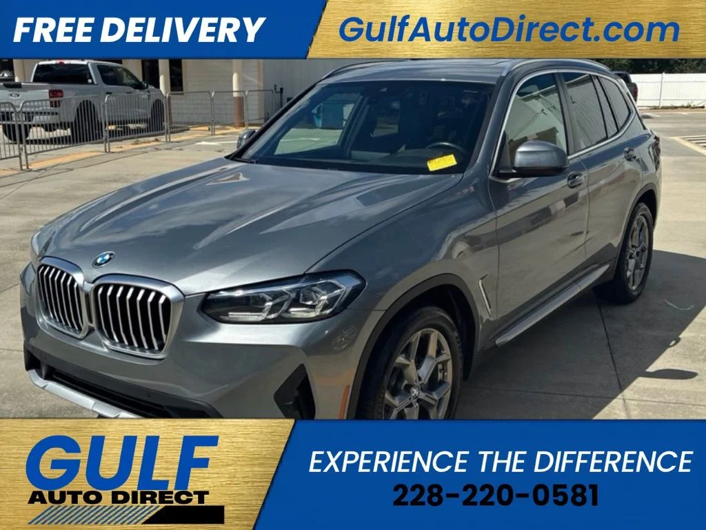 Used 2024 Gray BMW sDrive30i image 3