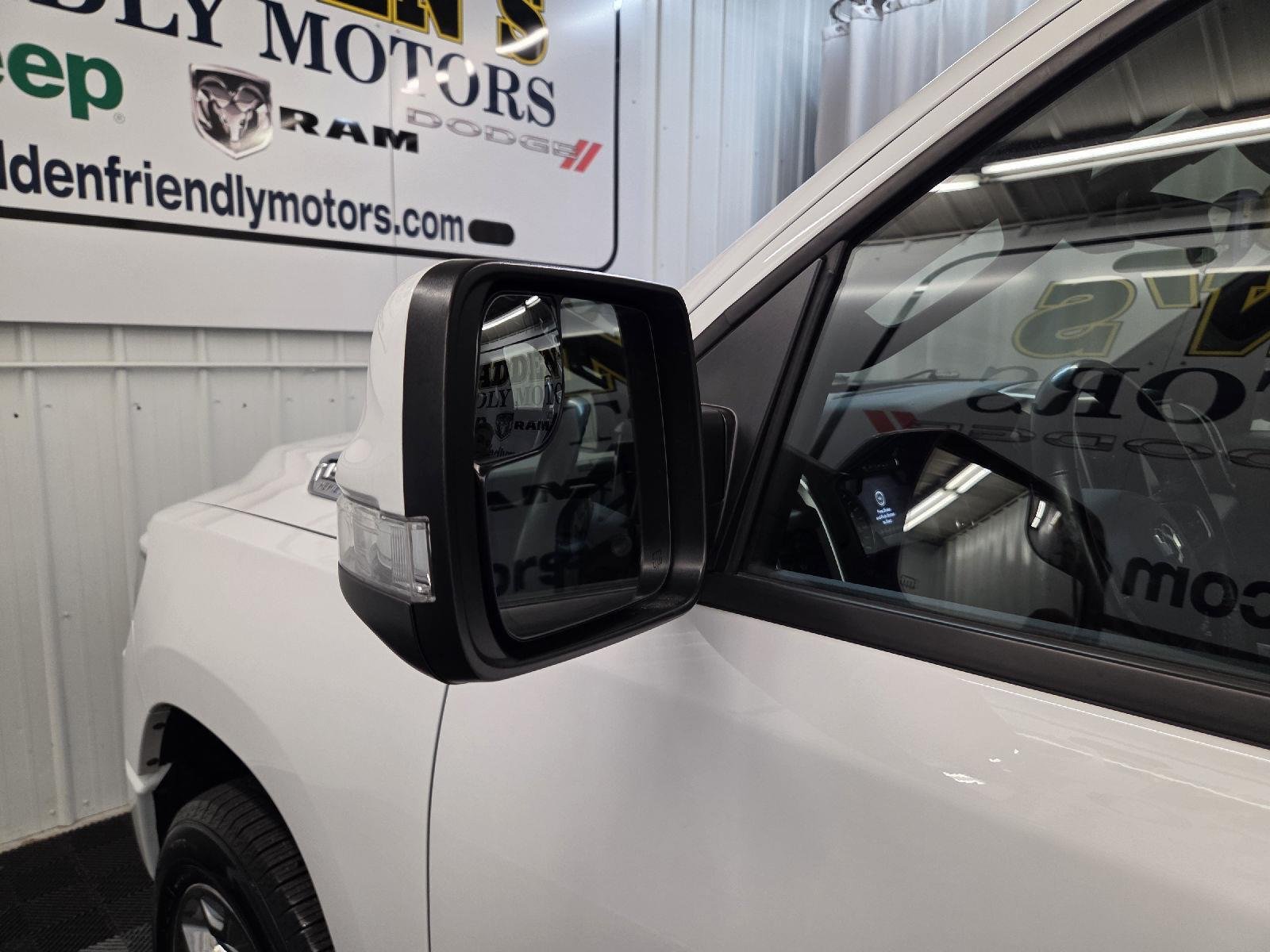 Used 2022 Bright White Clearcoat Ram Big Horn image 39
