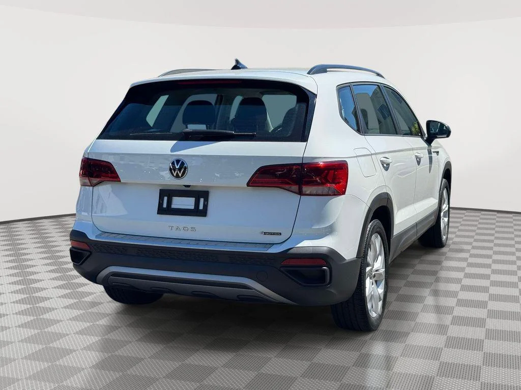 Used 2023 Pure White Volkswagen 1.5T S image 7