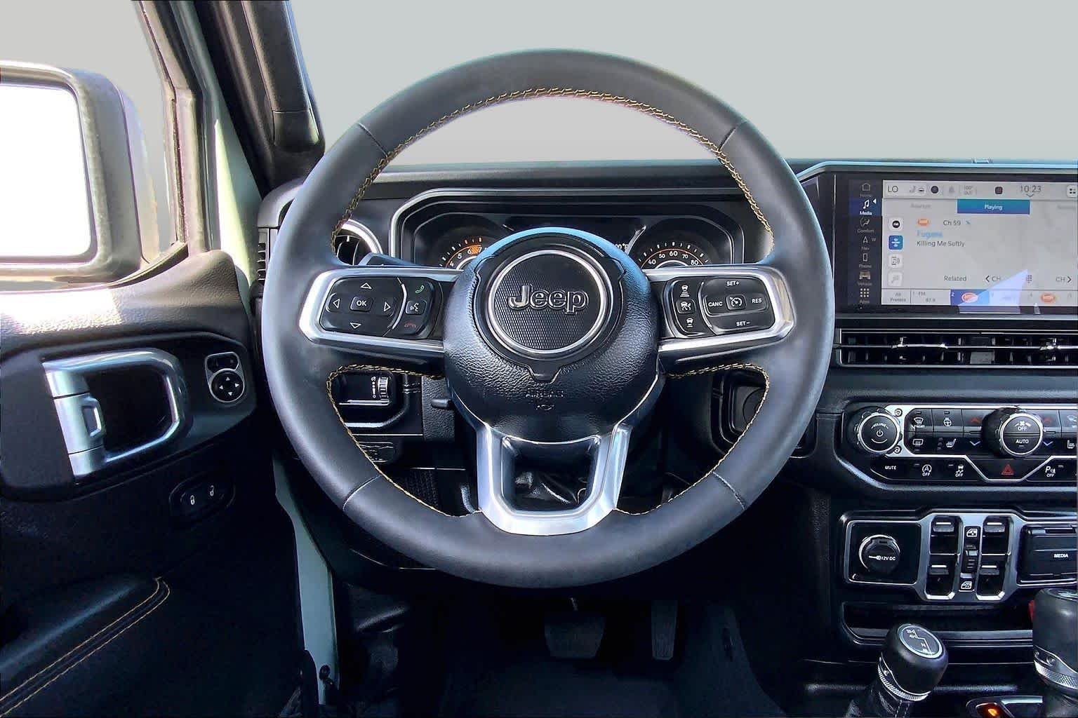 Used 2024 Earl Clearcoat Jeep Sahara image 6