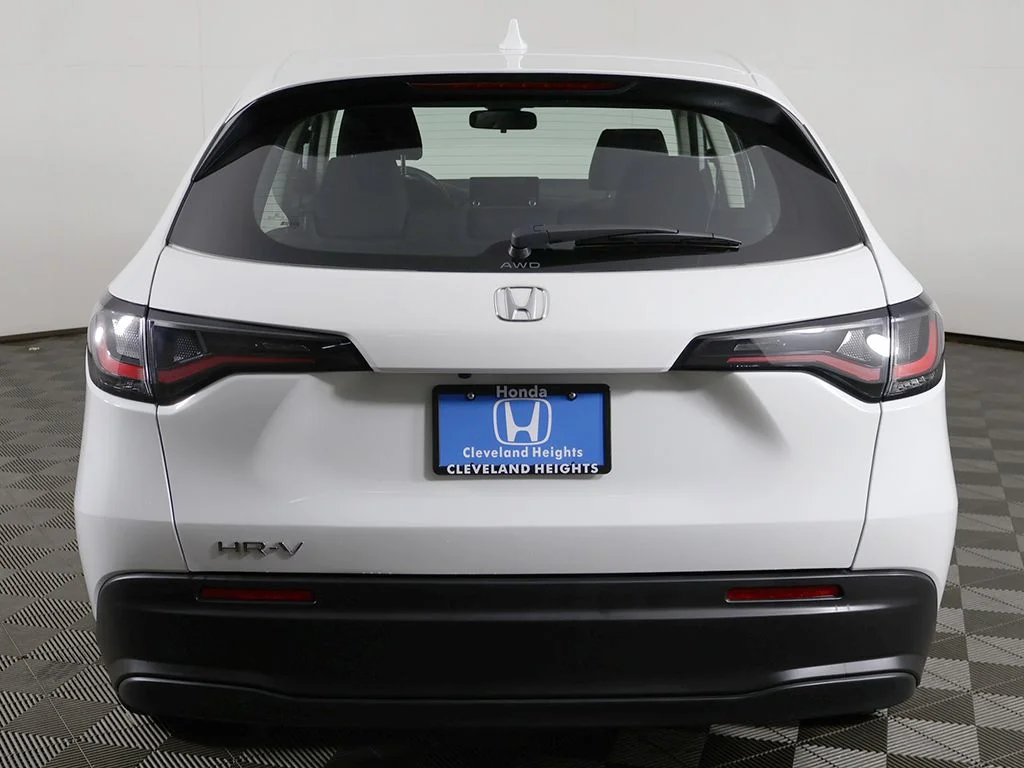 Certified Used 2024 Platinum White Pearl Honda LX image 9
