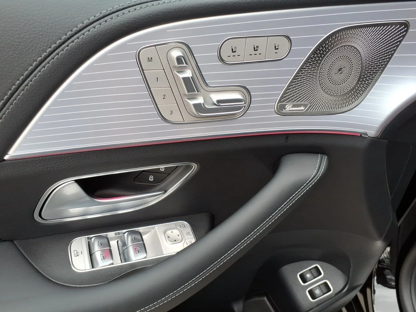 New 2027 BLACK Mercedes-Benz AMG® GLE 53e image 13