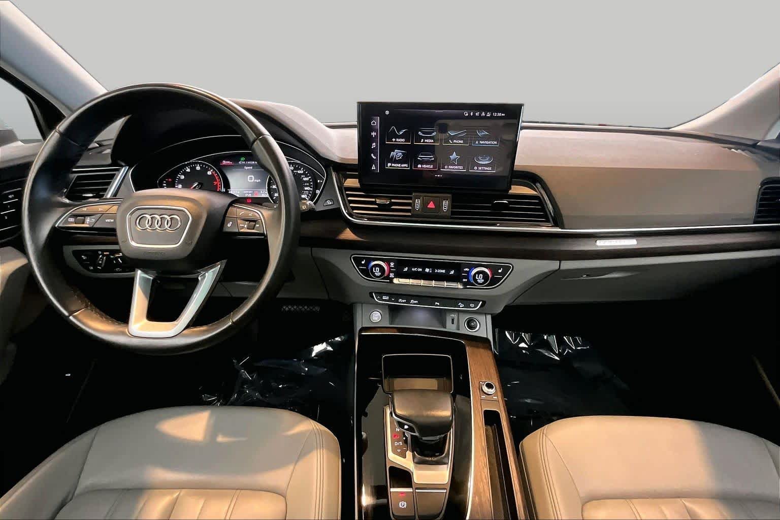 Used 2023 Daytona Gray Pearl Effect Audi S line Premium image 16