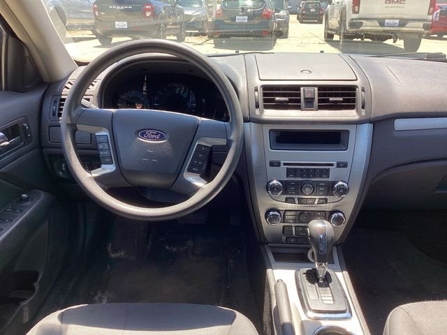 Used 2012 Blue Ford SE image 15
