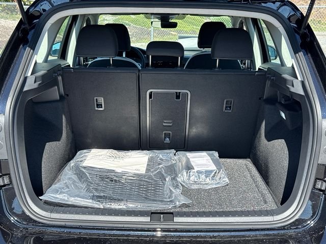 2025 Volkswagen Taos S - Photo 15