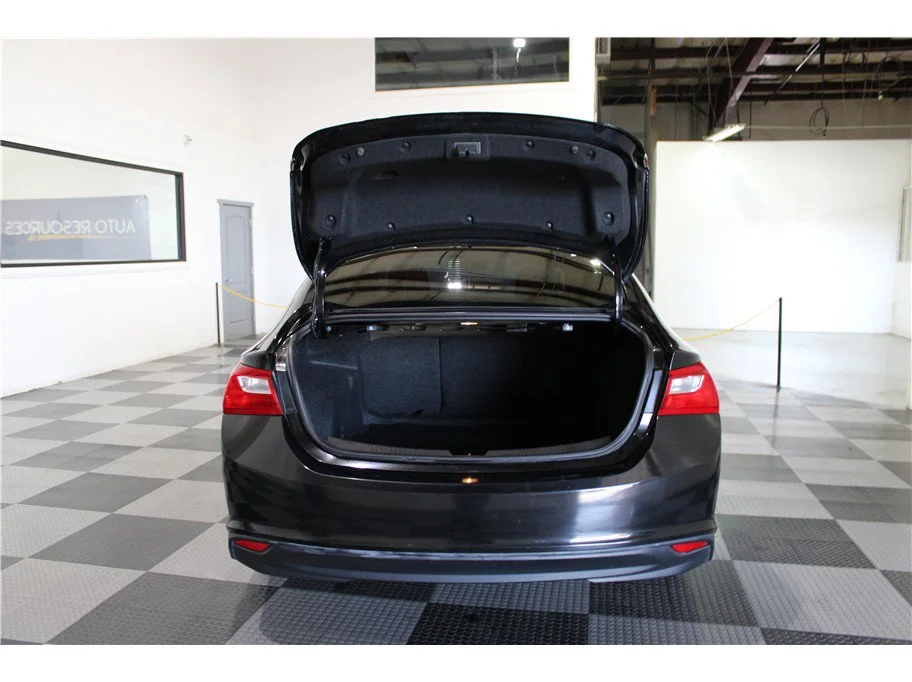 Used 2023 Mosaic Black Metallic Chevrolet LT image 19