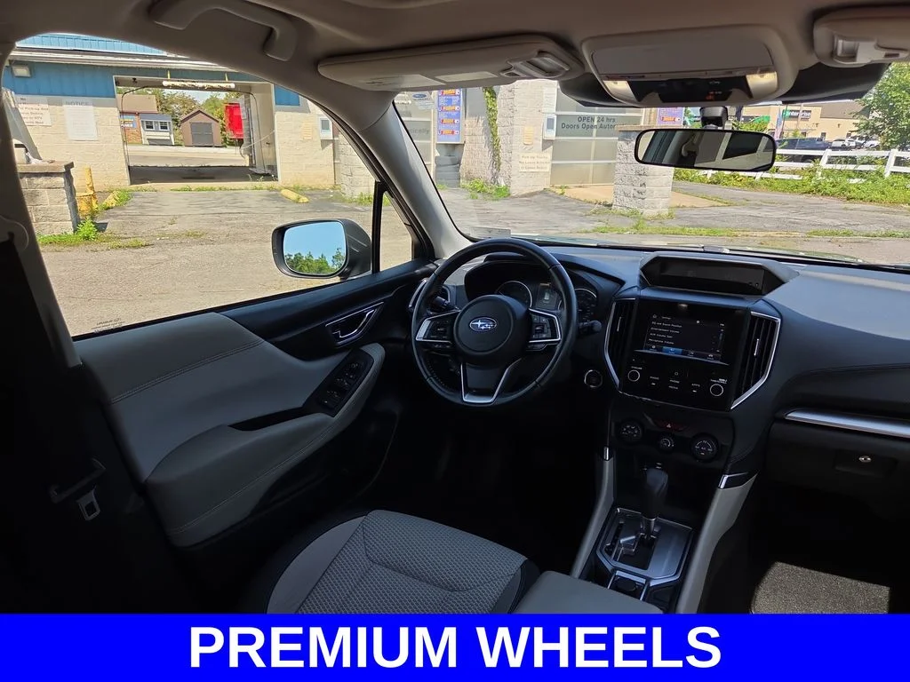 Used 2022 Green Subaru Premium image 13