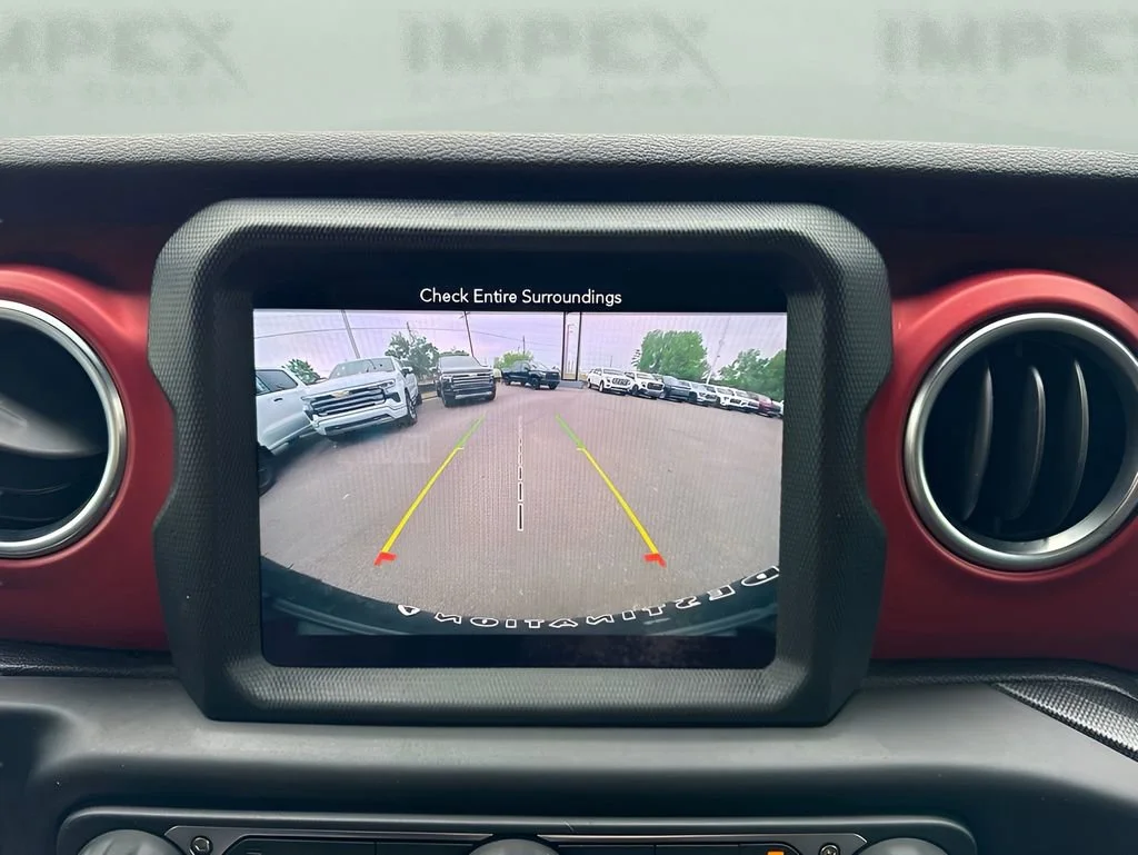Used 2019  Jeep Rubicon image 19