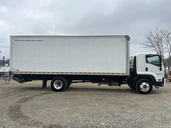 Used 2023 White Isuzu  image 1