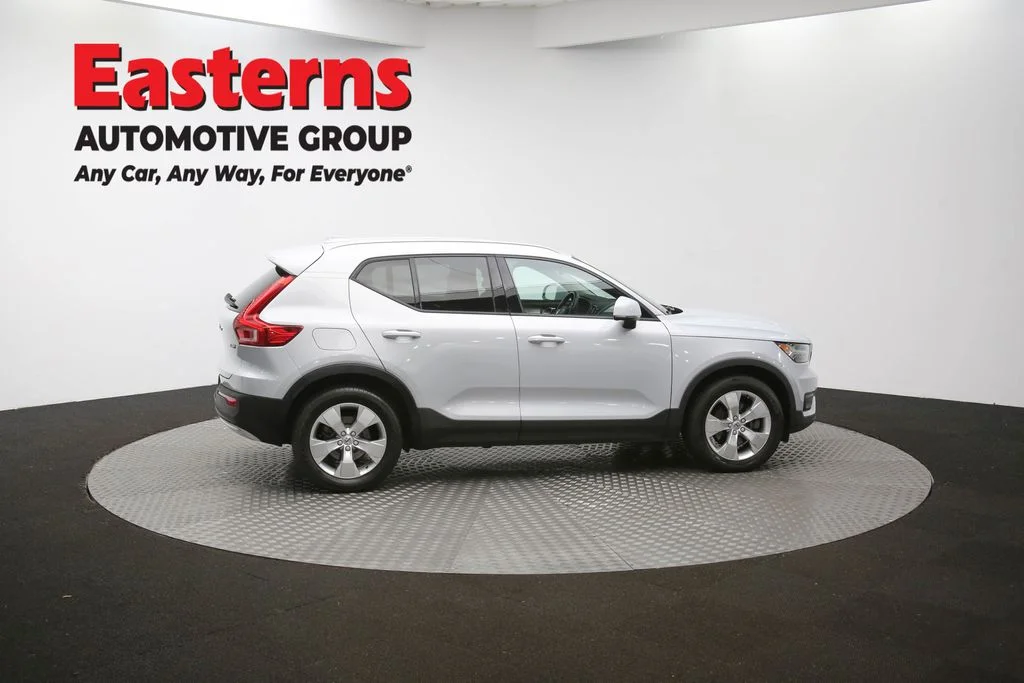 Used 2021 Silver Volvo Momentum image 43