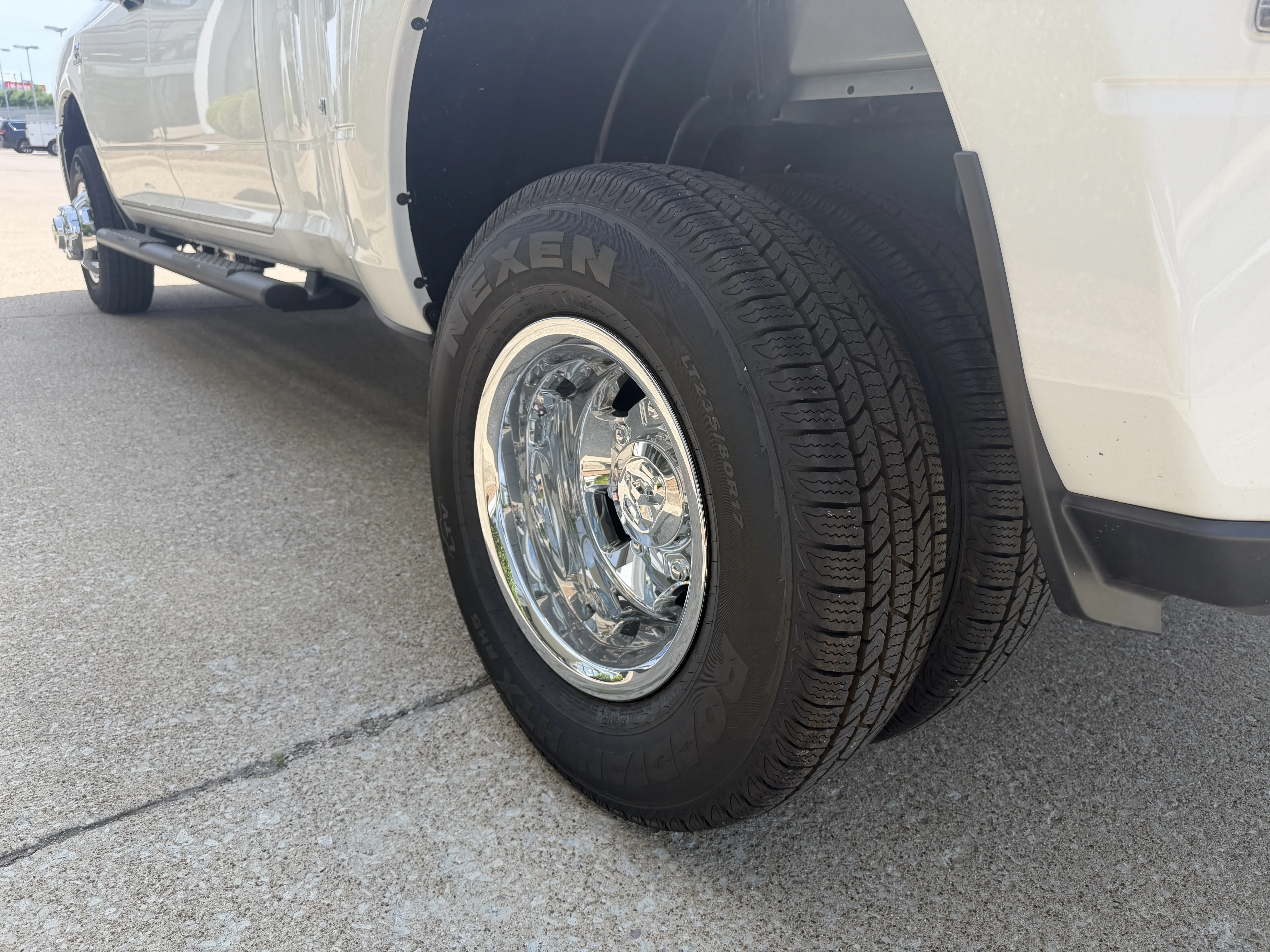 New 2026 Bright White Clear-Coat Exterior Paint RAM Tradesman image 14
