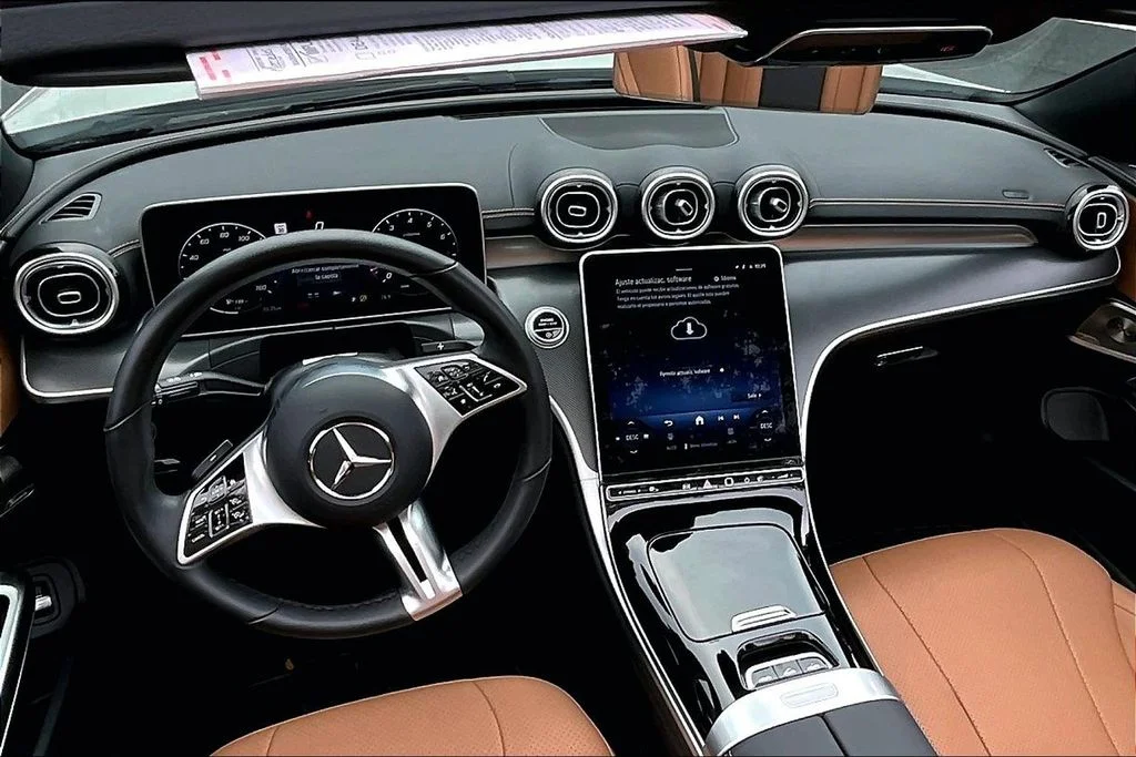 Used 2024  Mercedes-Benz CLE 300 image 15