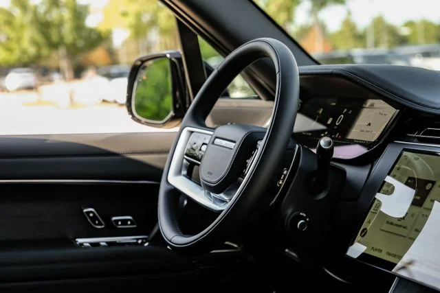 New 2026  Land Rover SE image 16