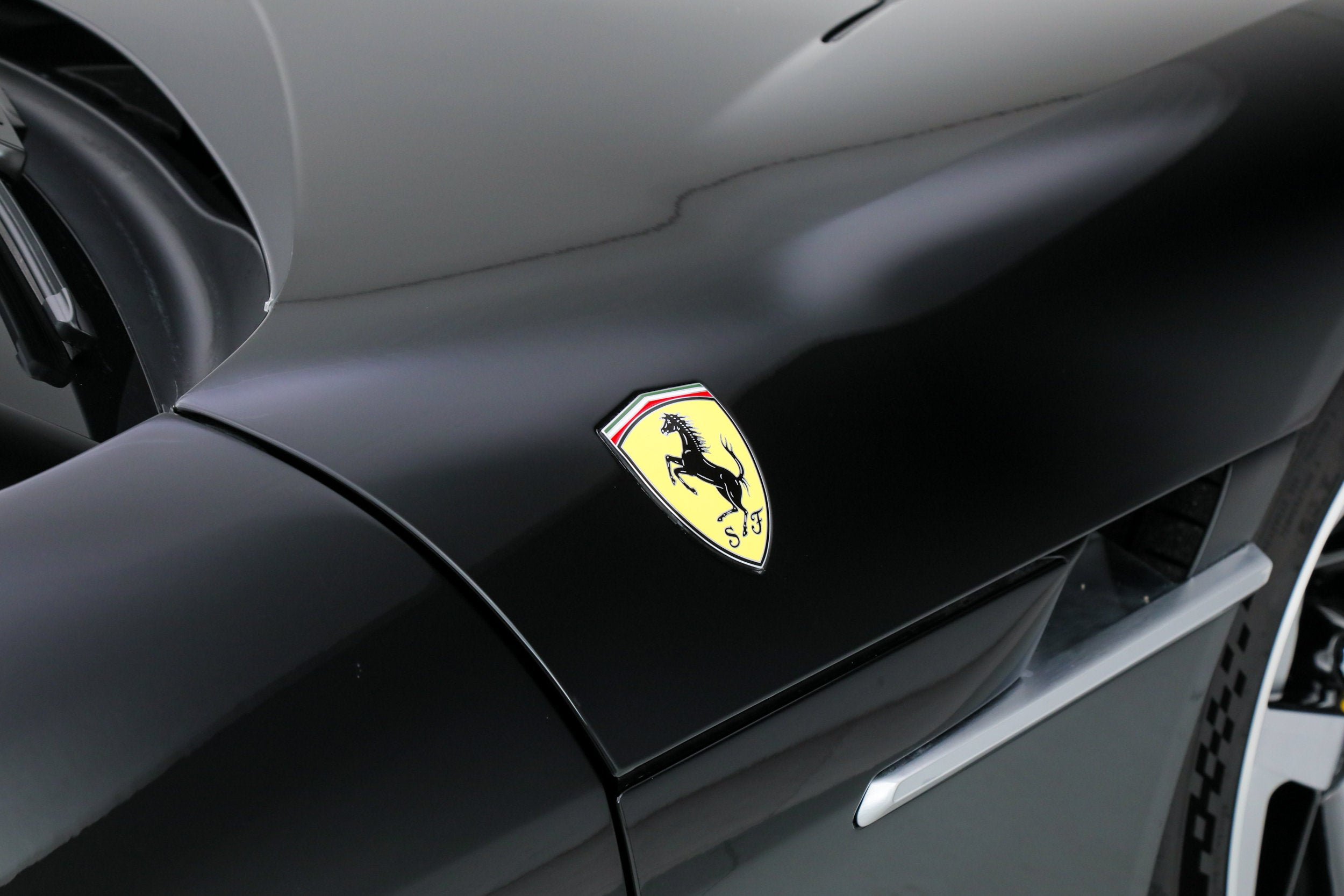 Certified Used 2025 Nero Ferrari  image 21